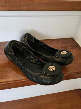 Tory Burch Shelby black flower ballet flats women's size 8.5